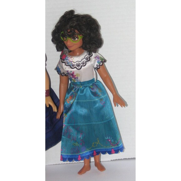 DIsney Encanto 4 Doll Set - Mirabel, Isabela, Luisa, & Antonio - Picture 5 of 5